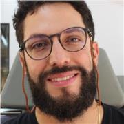 He sido profesor de ciencias políticas y derecho constitucional desde hace 9 años y siempre me ha apasionado. Me he destacado por mi capacidad de explicar de manera simple cuestiones complejas sobre la democracia, el Estado y la sociedad.